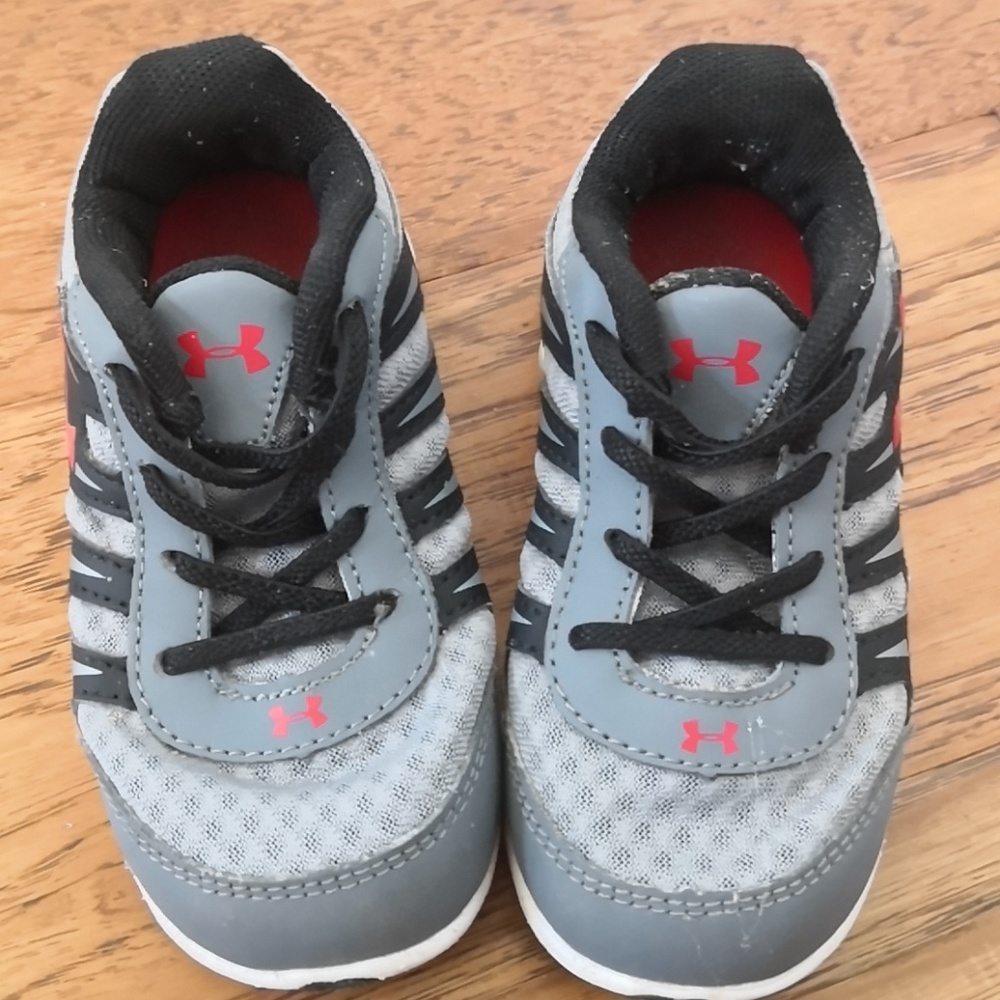 Boy's sneaker